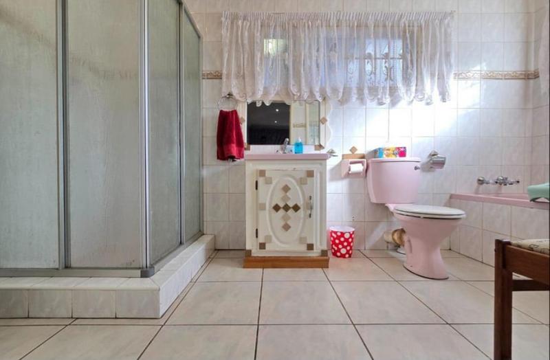 8 Bedroom Property for Sale in Bassonia Gauteng
