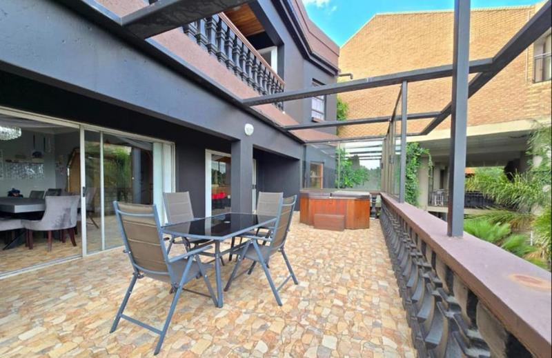 8 Bedroom Property for Sale in Bassonia Gauteng