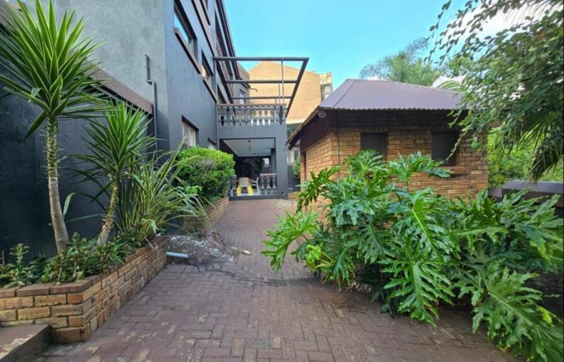 8 Bedroom Property for Sale in Bassonia Gauteng