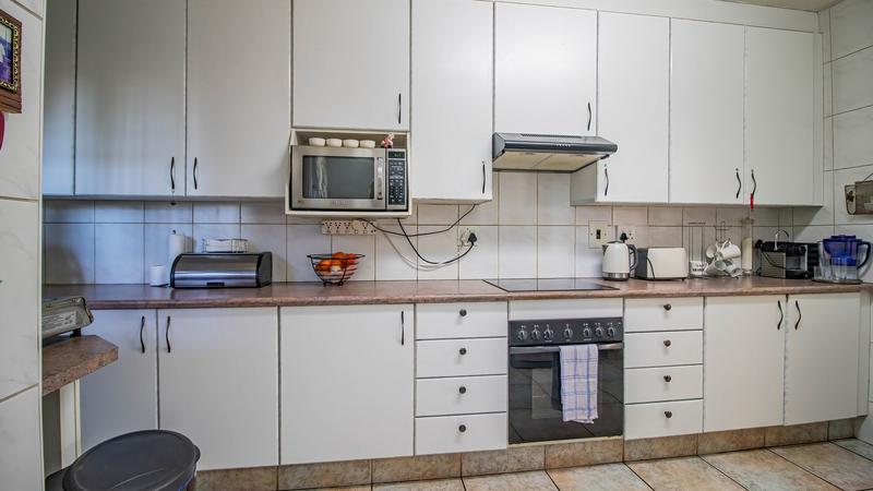 3 Bedroom Property for Sale in Edenvale Central Gauteng