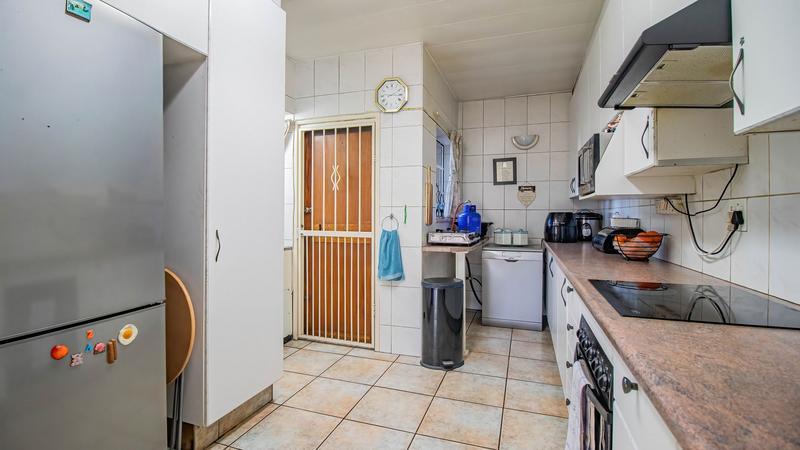 3 Bedroom Property for Sale in Edenvale Central Gauteng