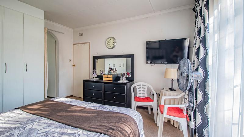 3 Bedroom Property for Sale in Edenvale Central Gauteng