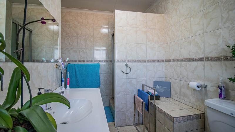 3 Bedroom Property for Sale in Edenvale Central Gauteng