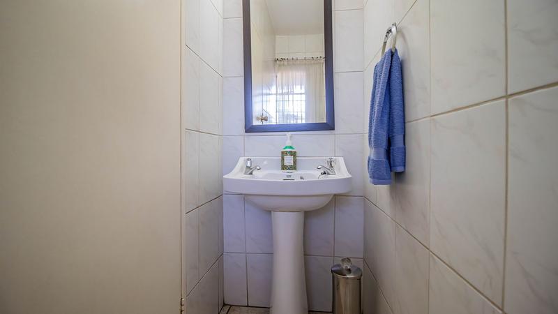 3 Bedroom Property for Sale in Edenvale Central Gauteng