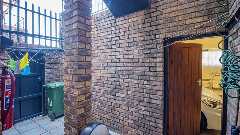 3 Bedroom Property for Sale in Edenvale Central Gauteng