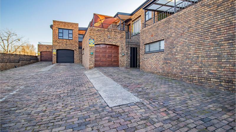 3 Bedroom Property for Sale in Edenvale Central Gauteng