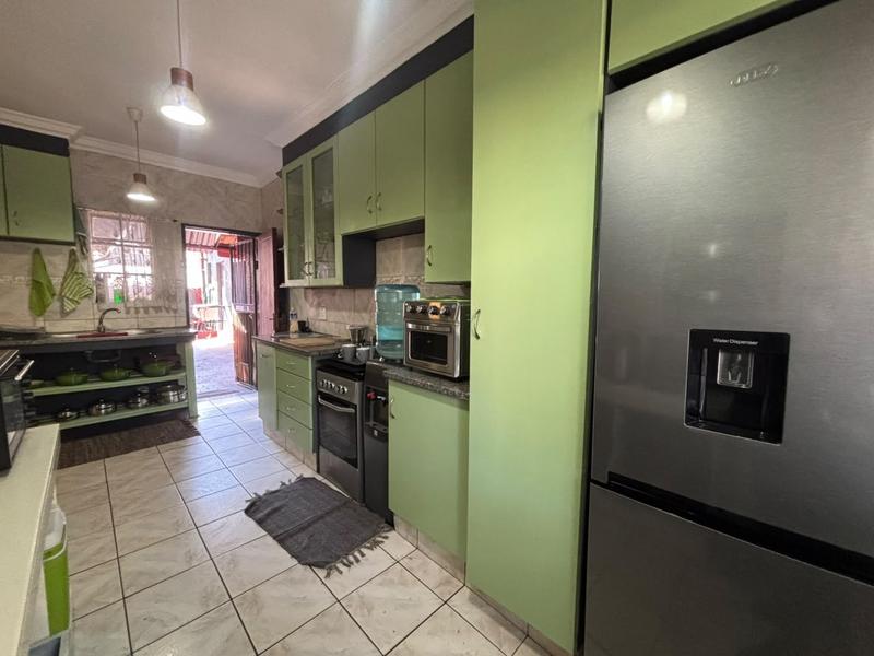 2 Bedroom Property for Sale in Greymont Gauteng
