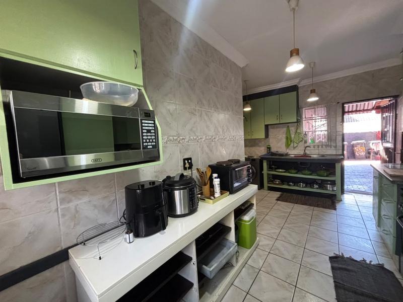 2 Bedroom Property for Sale in Greymont Gauteng