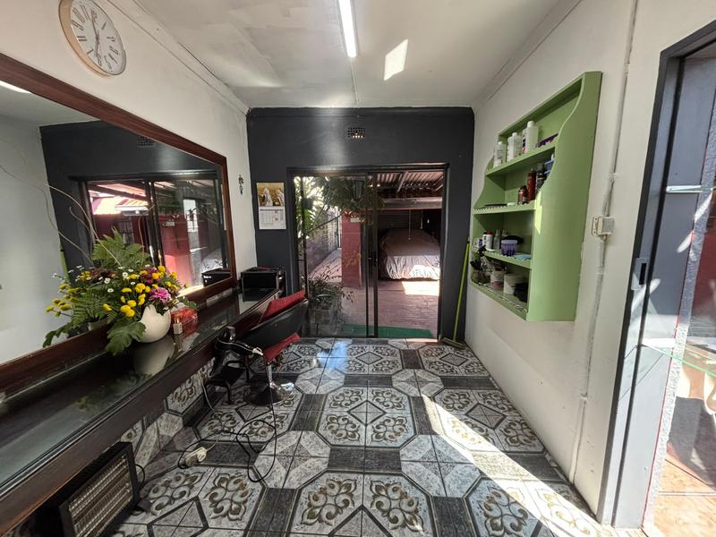2 Bedroom Property for Sale in Greymont Gauteng
