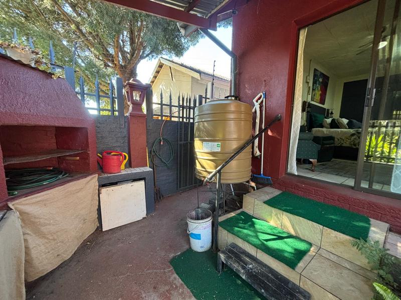 2 Bedroom Property for Sale in Greymont Gauteng
