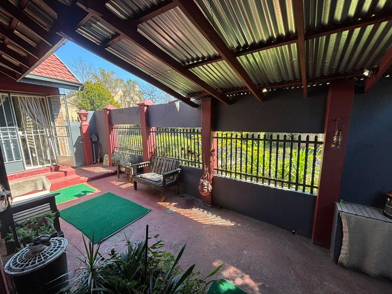 2 Bedroom Property for Sale in Greymont Gauteng