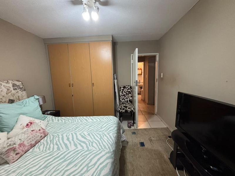 2 Bedroom Property for Sale in Weltevreden Park Gauteng