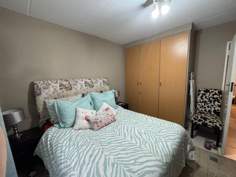 2 Bedroom Property for Sale in Weltevreden Park Gauteng