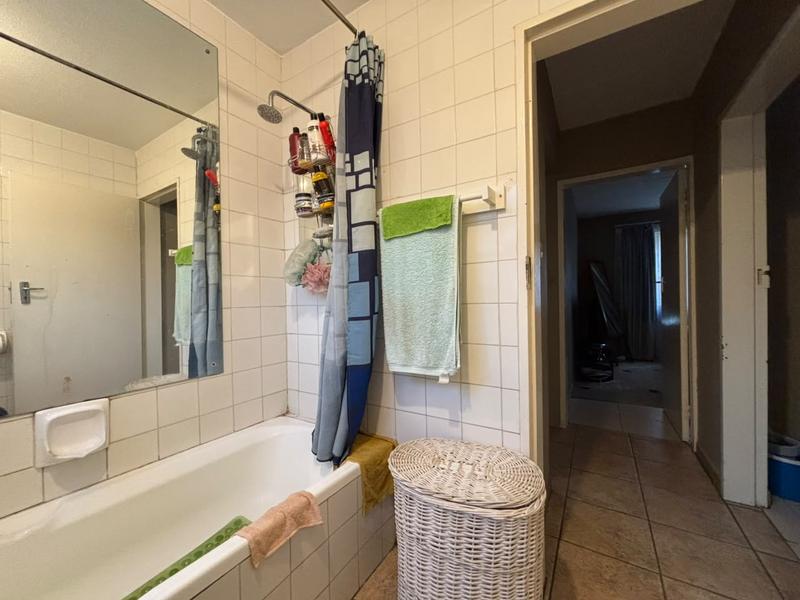 2 Bedroom Property for Sale in Weltevreden Park Gauteng