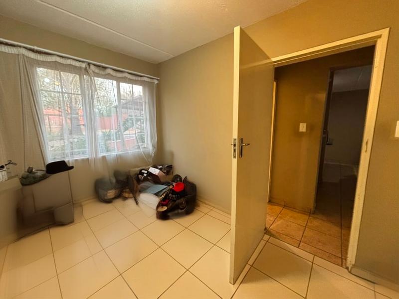 2 Bedroom Property for Sale in Weltevreden Park Gauteng