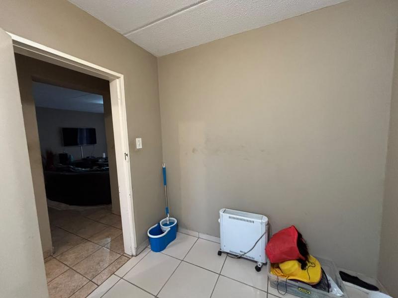 2 Bedroom Property for Sale in Weltevreden Park Gauteng