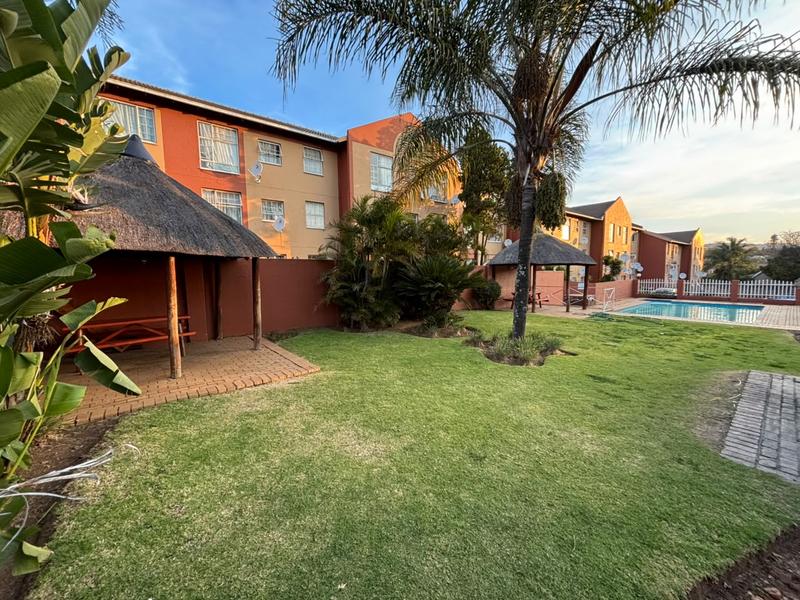 2 Bedroom Property for Sale in Weltevreden Park Gauteng