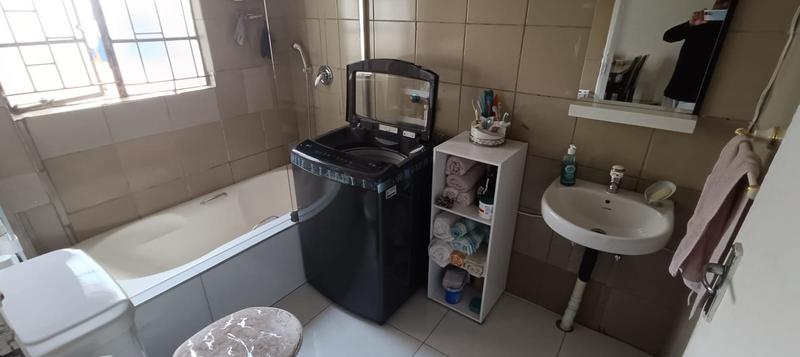 4 Bedroom Property for Sale in Lenasia Gauteng