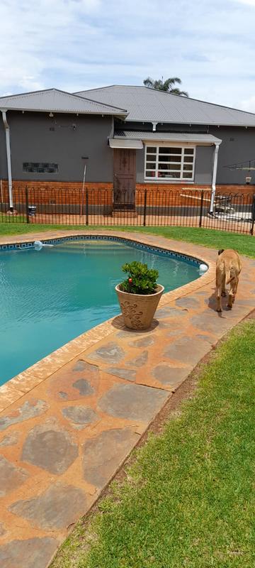 To Let 3 Bedroom Property for Rent in Dalview Gauteng