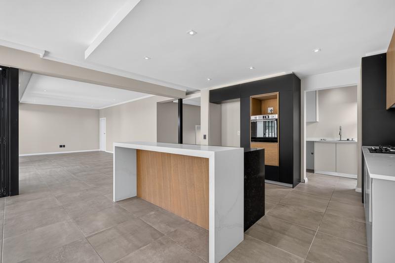 To Let 3 Bedroom Property for Rent in Sandhurst Gauteng