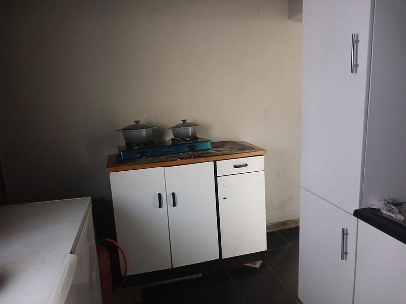 6 Bedroom Property for Sale in Isiphetweni Gauteng