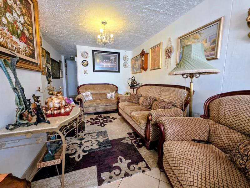 2 Bedroom Property for Sale in Sinoville Gauteng