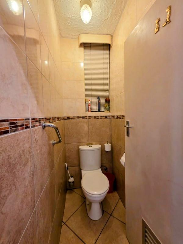 2 Bedroom Property for Sale in Sinoville Gauteng