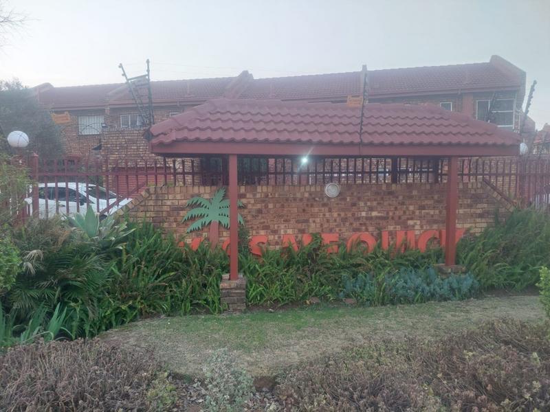 2 Bedroom Property for Sale in Dorandia Gauteng