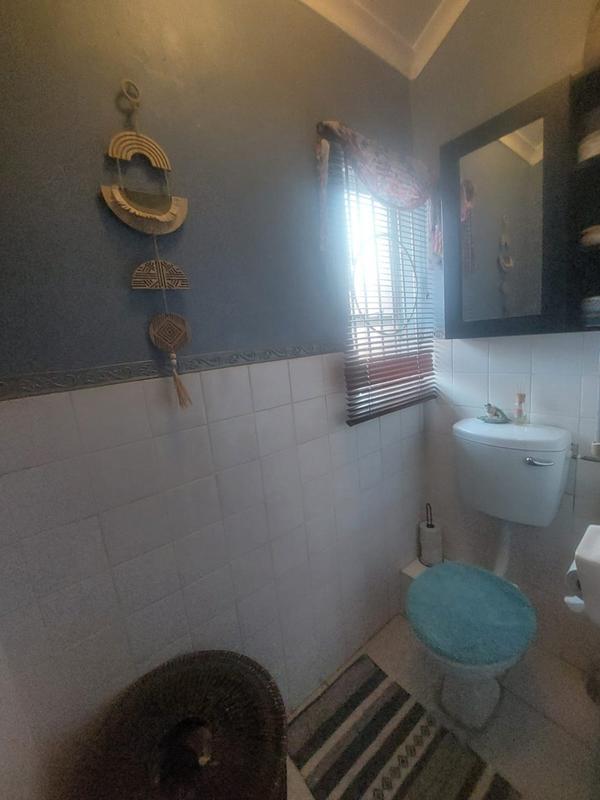 2 Bedroom Property for Sale in Dorandia Gauteng