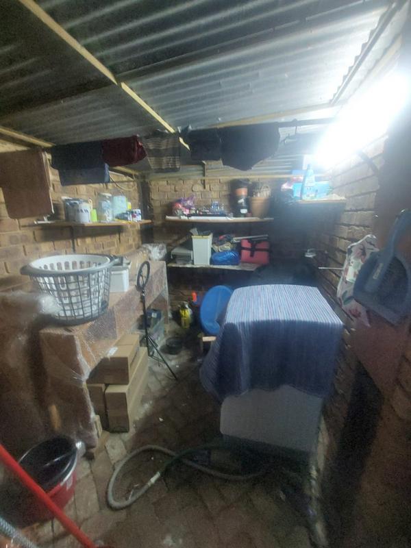 2 Bedroom Property for Sale in Dorandia Gauteng