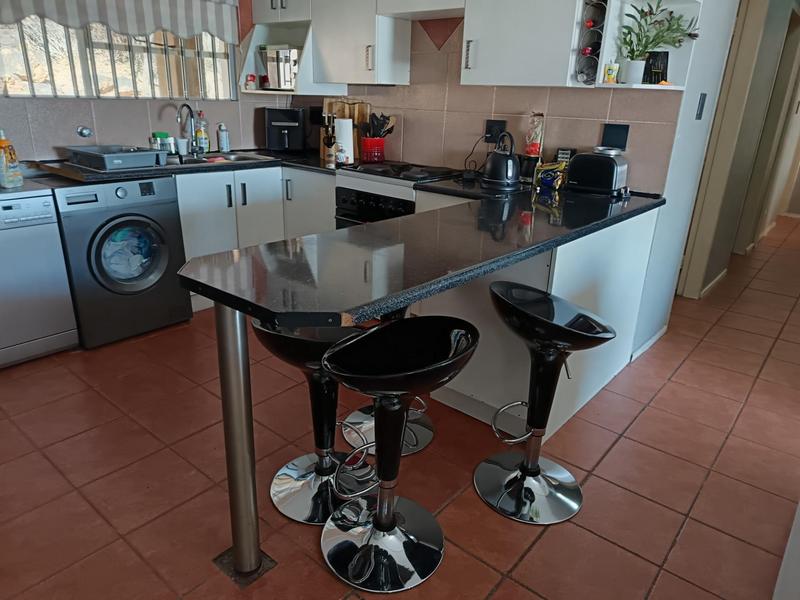 3 Bedroom Property for Sale in Sunnyrock Gauteng