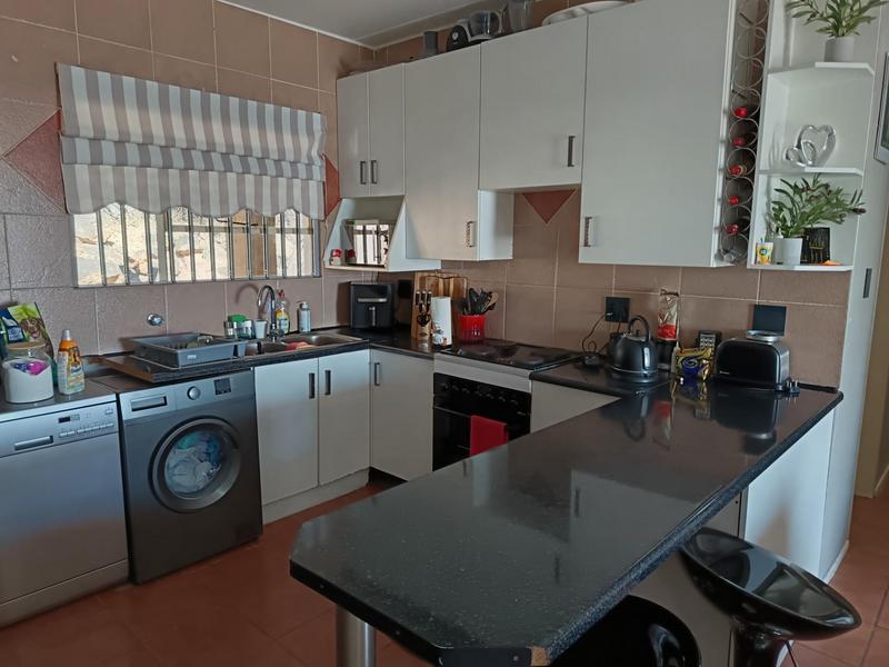 3 Bedroom Property for Sale in Sunnyrock Gauteng