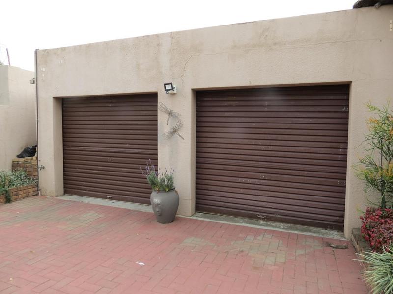 4 Bedroom Property for Sale in Cinderella Gauteng