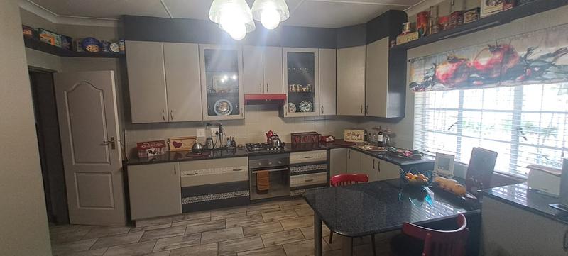 4 Bedroom Property for Sale in Cinderella Gauteng