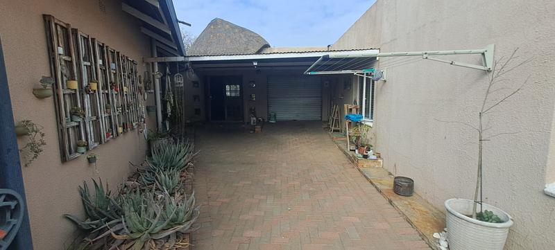 4 Bedroom Property for Sale in Cinderella Gauteng