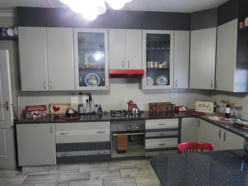 4 Bedroom Property for Sale in Cinderella Gauteng