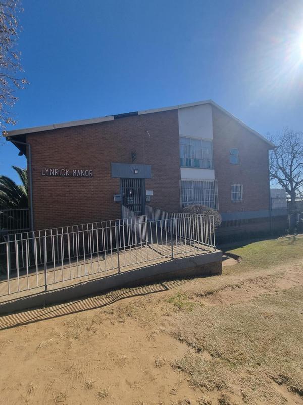 2 Bedroom Property for Sale in Kew Gauteng