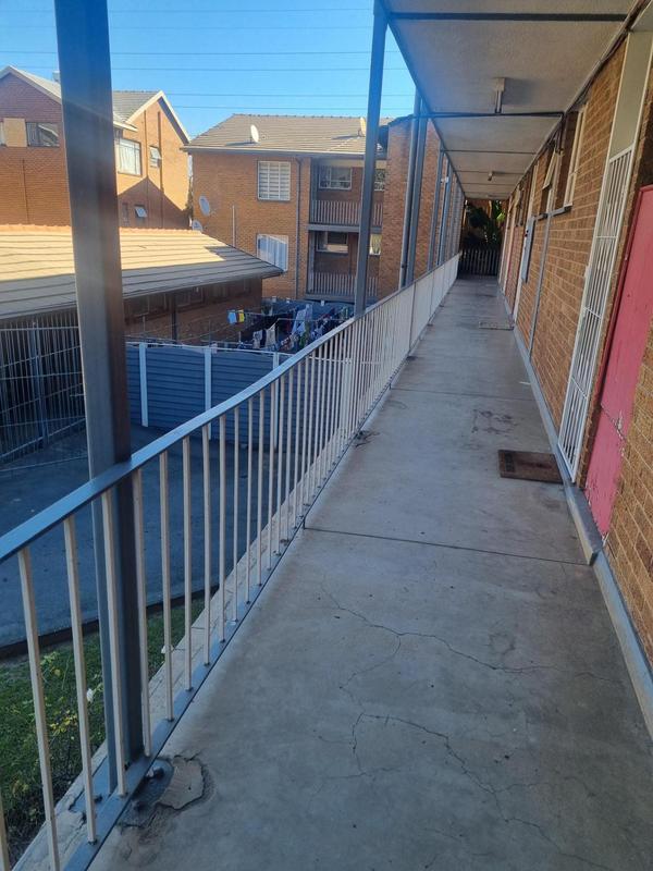 2 Bedroom Property for Sale in Kew Gauteng