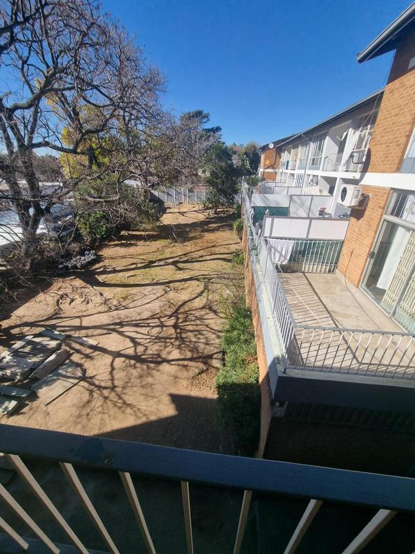 2 Bedroom Property for Sale in Kew Gauteng