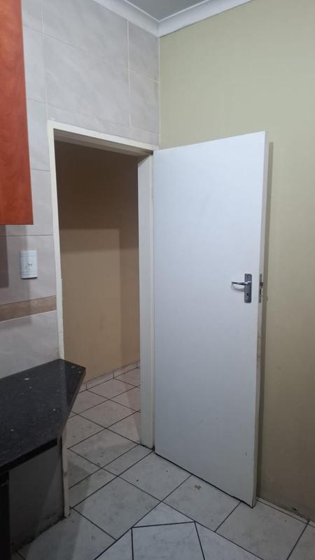 2 Bedroom Property for Sale in Kew Gauteng