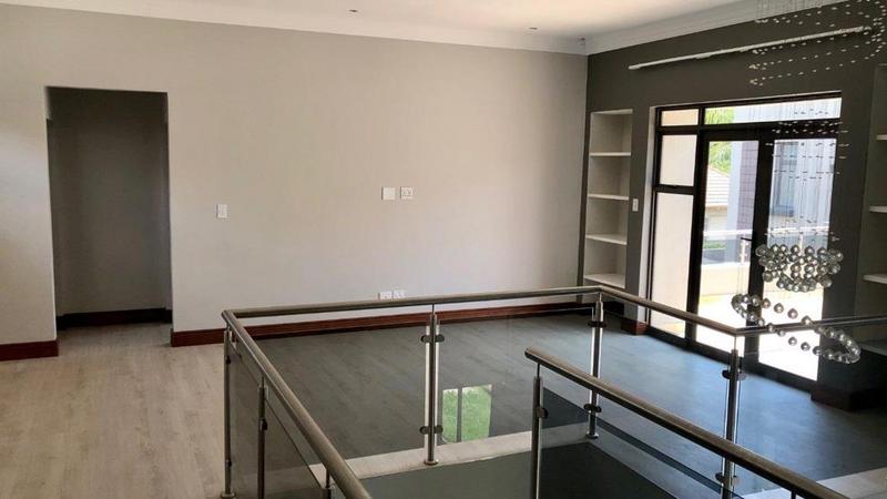 To Let 4 Bedroom Property for Rent in Waterkloof A H Gauteng