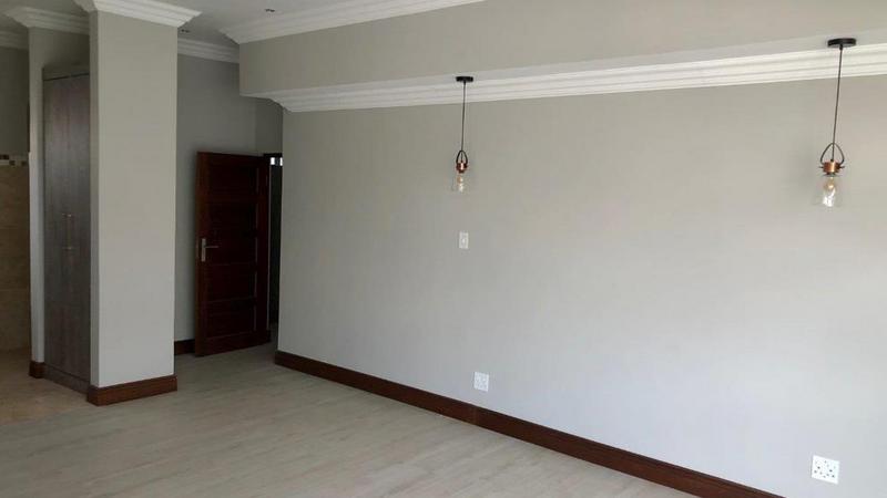 To Let 4 Bedroom Property for Rent in Waterkloof A H Gauteng