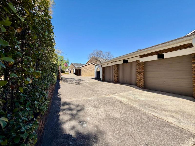 2 Bedroom Property for Sale in Waterkloof Glen Gauteng
