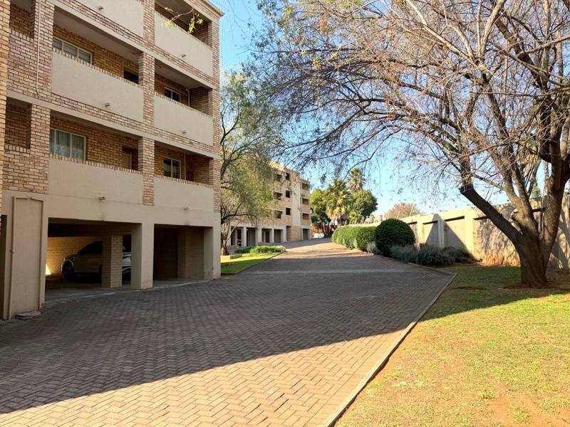 To Let 2 Bedroom Property for Rent in Wilro Park Gauteng