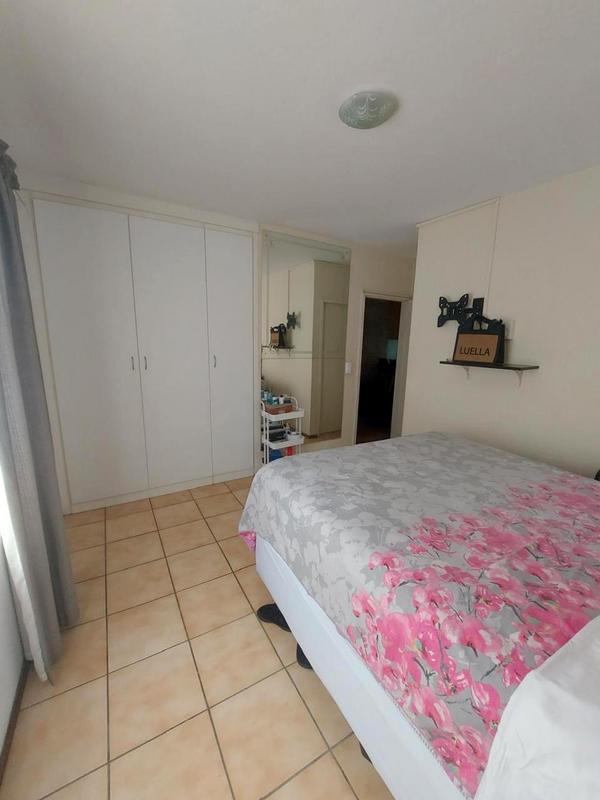 To Let 2 Bedroom Property for Rent in Wilro Park Gauteng