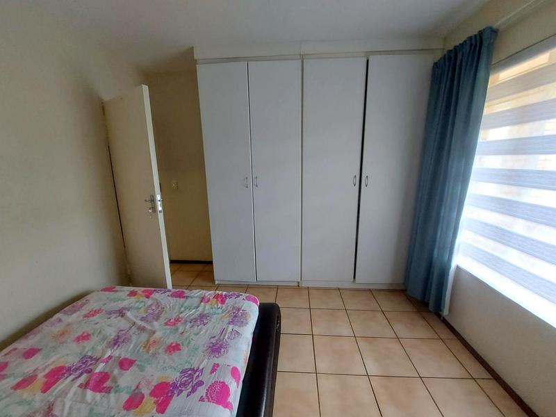To Let 2 Bedroom Property for Rent in Wilro Park Gauteng