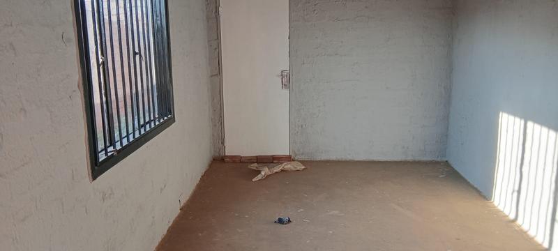 2 Bedroom Property for Sale in Thulani Gauteng