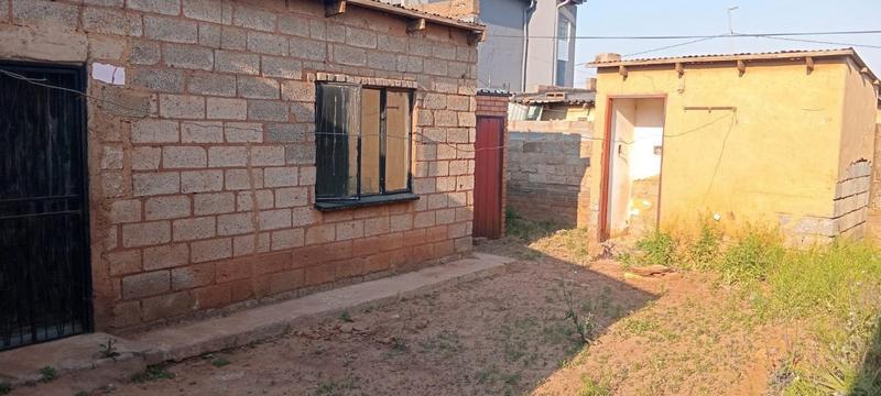 2 Bedroom Property for Sale in Thulani Gauteng