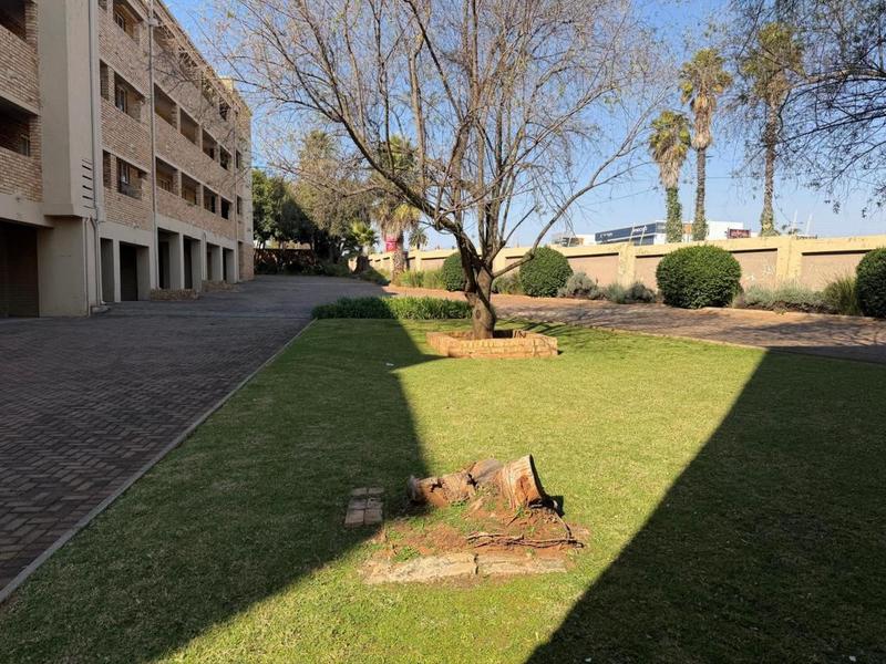 2 Bedroom Property for Sale in Wilro Park Gauteng