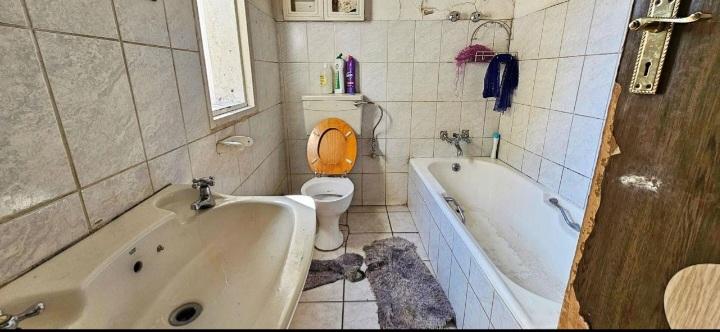 6 Bedroom Property for Sale in Benoni Central Gauteng